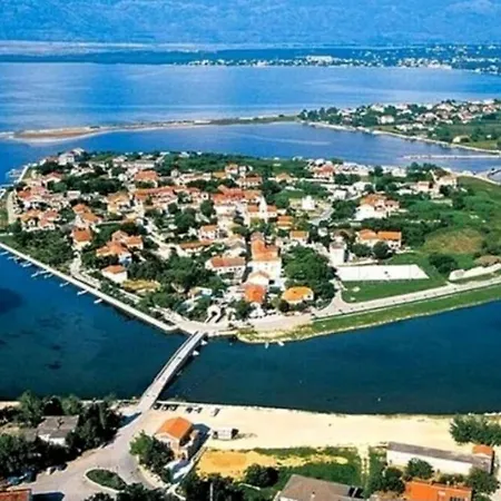 Vila Brand New Olivia 30m From The Sea With Heated Pool And Jacuzzi Zaton (Zadar)