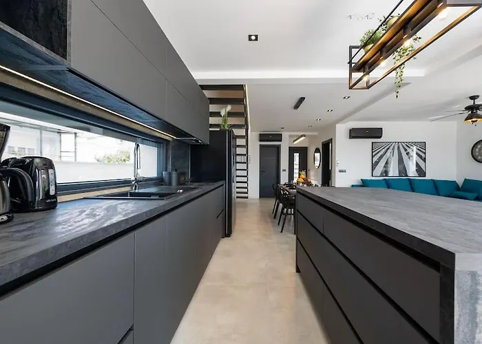 Brand New Olivia 30m From The Sea With Heated Pool And Jacuzzi Villa Zaton (Zadar)
