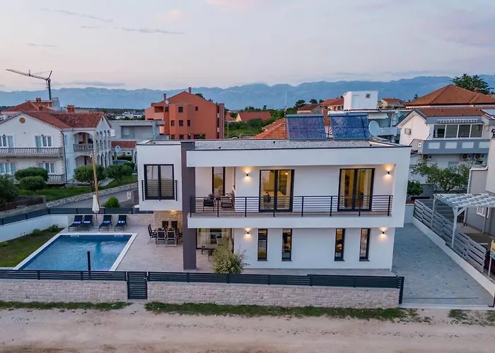 Brand New Olivia 30m From The Sea With Heated Pool And Jacuzzi Zaton (Zadar)